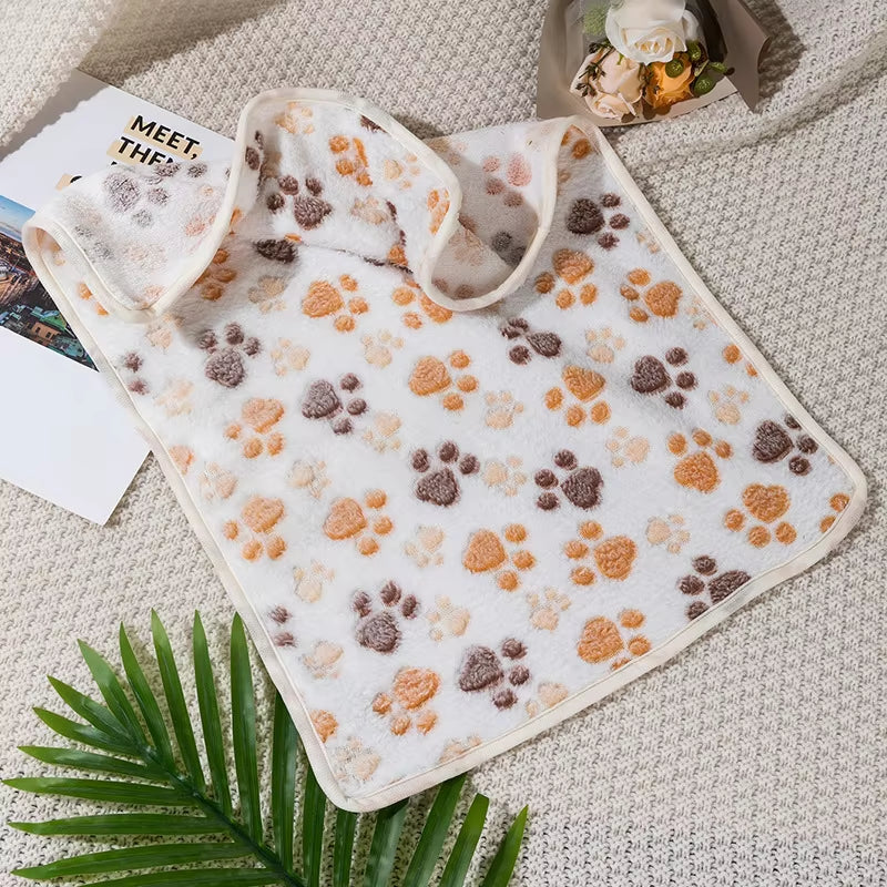 Coral Fleece Pet Sleeping Blanket Soft Fluffy Dog Blanket Warm Breathable Cat Cover Blanket Comfortable Dog Sleeping Sheet Mat